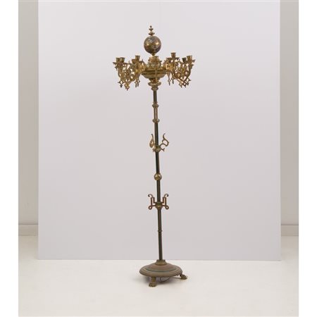 MANIFATTURA FRANCESE DEL XIX SECOLO, Candelabro in bronzo