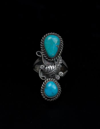  Arte del Nord America  - U,S.A.  Navajo i Angela Lee.
Anello.
Argento e turchesi.
.