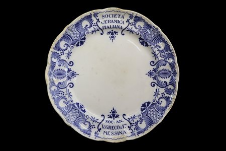 Società Ceramica italiana (1883-1965)  - Piatto nei toni del bianco e blu