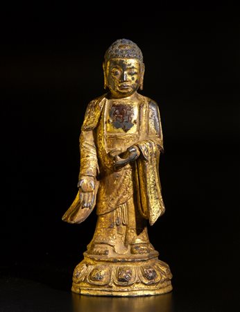  Arte Cinese - Buddha dorato stante
Cina, dinastia Ming, XVI secolo.