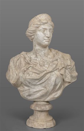 Regina, busto in marmo statuario, 