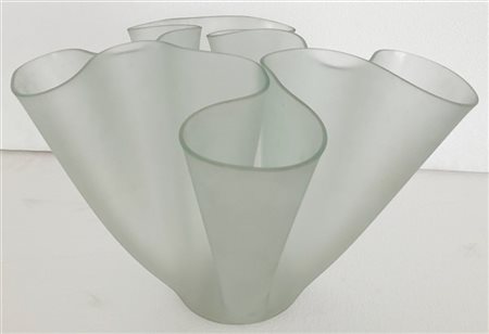 Pietro Chiesa Vaso "Cartoccio" modello "2029". Produzione Fontana Arte, Milano,