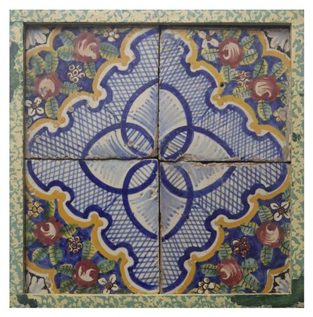 N.4 Composizione di n.4 mattonelle in maiolica di Caltagirone, fine XIX secolo