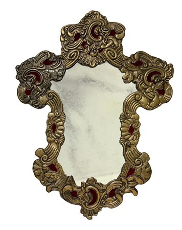 Specchiera con struttura in legno rivestita con lamina in argento sbalzato, XX secolo