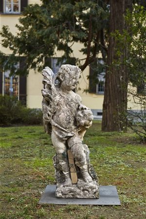 Scultore del secolo XVIII
Putto
Statua in pietra
(h. cm 125) (difetti)