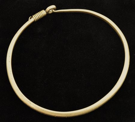 BRACCIALE IN ARGENTONE di gusto etnico