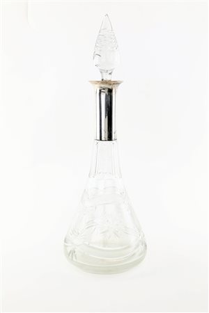  
Bottiglia in cristallo con tappo 
 altezza cm 45