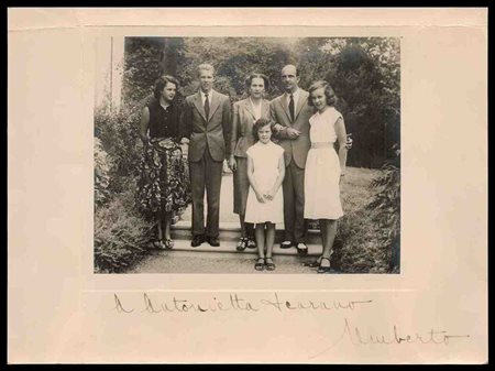 ITALIA, Regno

Foto con dedica di Umberto II con famiglia