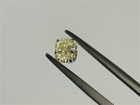 DIAMANTE 0,9 CT FANCY GIALLO CHIARO PUREZZA SI2 - TAGLIO CUSCINO -...