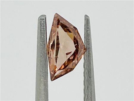 DIAMANTE 0.66 CT FANCY MARRONE ARANCIO PROFONDO PUREZZA SI3 TAGLIO "CADILLAC"...