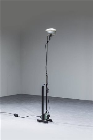 ACHILLE E PIER GIACOMO CASTIGLIONI<BR>Lampada mod.Toio