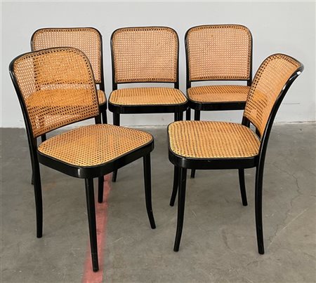 Drevounia Gruppo di cinque sedie in legno di faggio curvato al vapore, seduta e