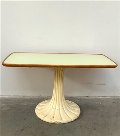 Dassi (Attribuito)
Tavolino in legno con fusto baccellato laccato bianco e piano