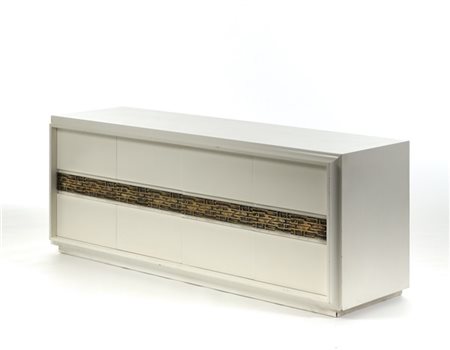 Frigerio di Desio Sideboard. Desio, anni '70. Legno laccato bianco con inserto i