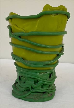 Gaetano Pesce Vaso della serie "Pompitu II". Produzione Fish Design, New York, 2