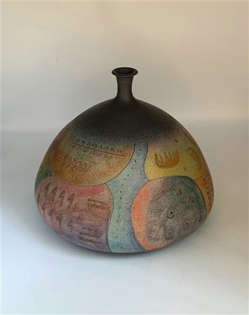 Lazzaro Vaso in terracotta graffita e dipinta in policromia con figure geometric