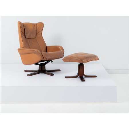 PRODUZIONE DANESE 1970 ca., Chaise longue con poggiapiedi