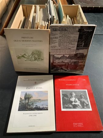 Cartone contenente numerose pubblicazioni inerenti stampe e disegni