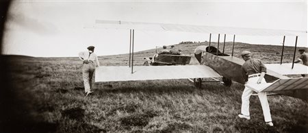 Jacques-Henri Lartigue (1894-1986)  - Senza titolo, 1910s/1920s