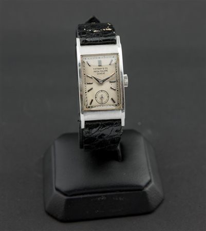 PATEK PHILIPPE Modello di forma, Ref. 220.459, anni '40 42x21 Cassa in...