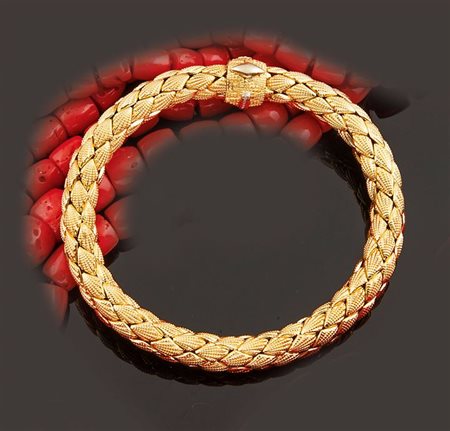 CHIMENTO Bracciale in oro giallo, firmato "Chimento", lavorato a maglie a...