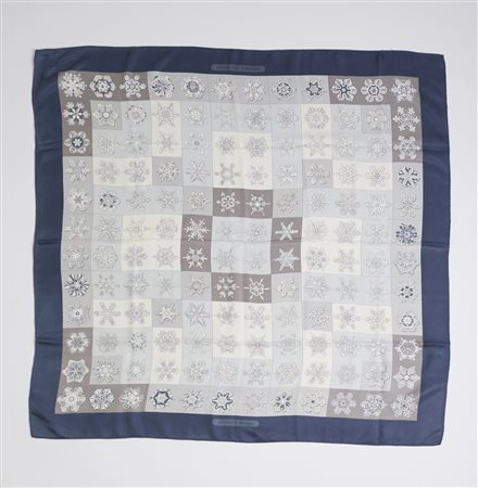  HERMES - Foulard in seta stampata"Feux de l'Hiver".