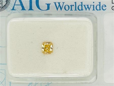 DIAMANTE 0,19 CT COLORE FANCY GIALLO PUREZZA VS1 TAGLIO RADIANTE CERTIFICATO...