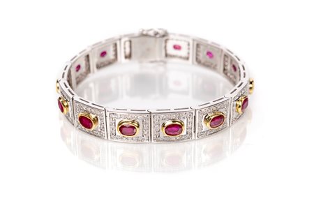  
Bracciale in oro rubini e brillanti 
 Lunghezza cm 18