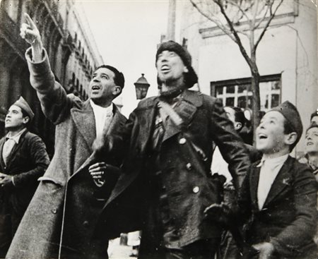 ROBERT CAPA (1913-1954) Guerra di Spagna anni '40 stampa ai sali d'argento –...