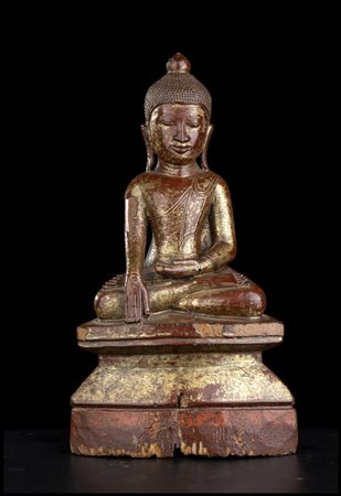 BUDDHA IN LEGNO LACCATO
Birmania, XIX-XX secolo