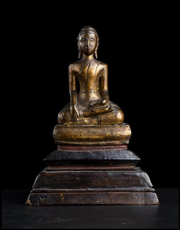 BUDDHA IN LEGNO LACCATO
Thailandia, XIX secolo