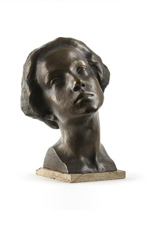 Eugenio Pellini "Testa di donna" 
scultura in bronzo poggiante su base in marmo