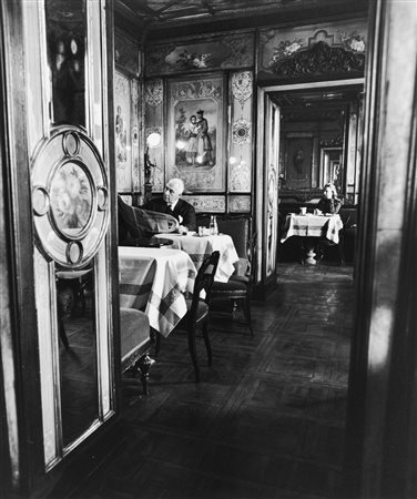 Fulvio Roiter (1926-2016)  - Caffè Florian, 1962