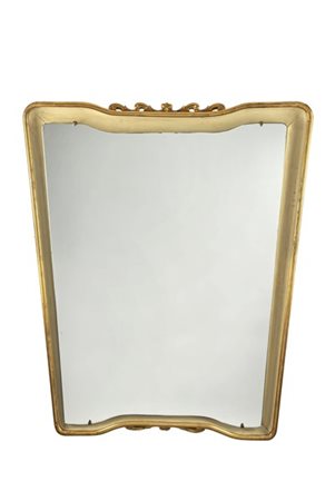 Osvaldo Borsani Specchiera con cornice in legno massello laccato bianco e dorato
