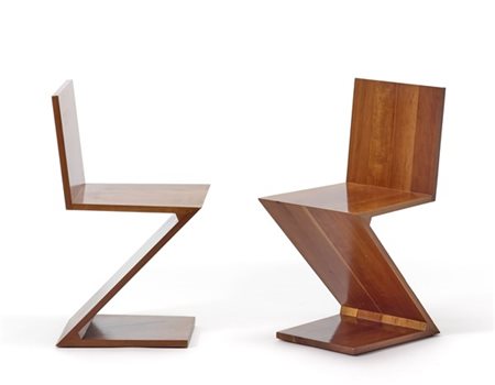 GERRIT THOMAS RIETVELD Coppia di sedie modello "Zig Zag". Produzione Cassina, Me