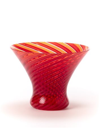 Venini Vaso modello "Tornado 522.1". Murano, 2004. Vetro soffiato incolore e ros