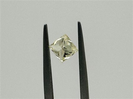 DIAMANTE 0,97 CT COLORE FANCY GIALLO CHIARO - PUREZZA SI3* (PUREZZA ESALTATA)...