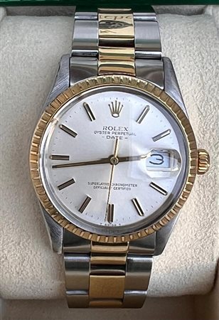 ROLEX OYSTER PERPETUAL DATE 15053