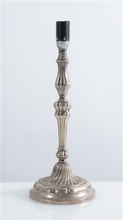 F.LLI BORZONI, Vercelli, inizio del XX secolo. Candelabro in argento 800.