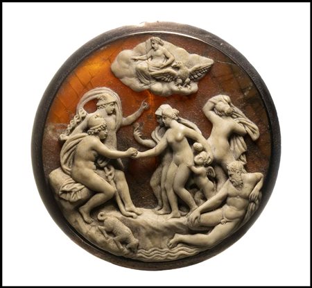 A FINE RENAISSANCE AGATE CAMEO SET IN A FRAME. THE JUDGMENT OF PARIS. 