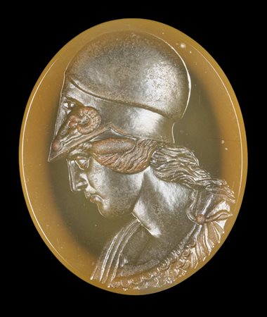 A NEOCLASSICAL AGATE INTAGLIO. BUST OF HELMETED ATHENA. 