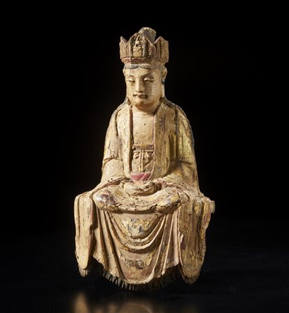  Arte Cinese - Scultura in legno laccato raffigurante Guanyin 
Cina, dinastia Ming, XVI secolo .