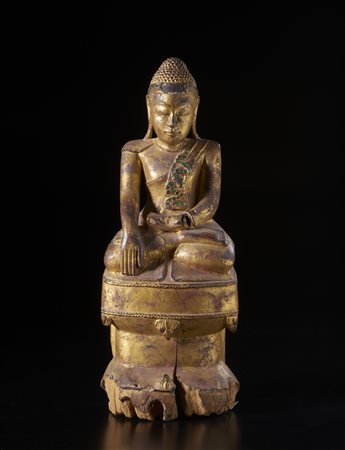  Arte Sud-Est Asiatico - Buddha in legno laccato 
Birmania, Mandalay, XIX secolo  .