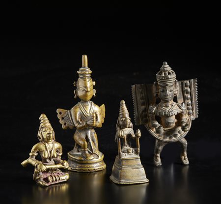  Arte Indiana - Gruppo di quattro figure devozionali in bronzo 
India popolare, XIX secolo .