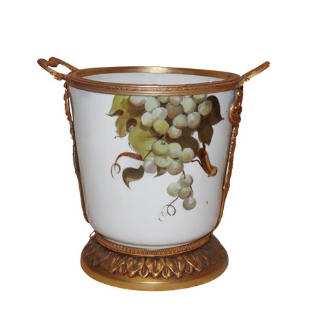 Vaso in porcellana con manici e base in metallo dorato, Empire style, 20 century