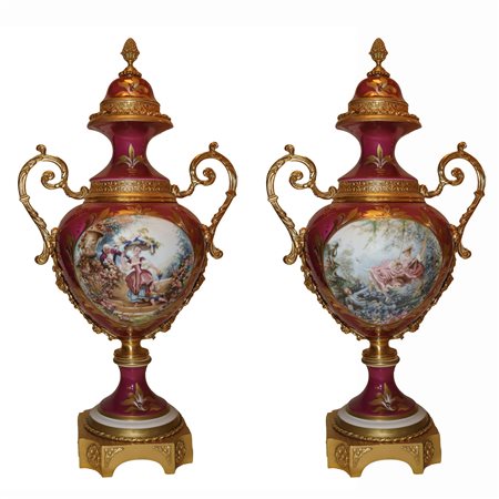 Coppia di vasi in porcellana a poutiche, colore magenta, Louis XVI style, 20 century