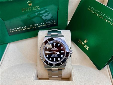 OROLOGIO ROLEX SUBMARINER 124060 CON GARANZIA