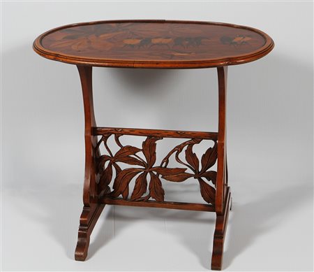 GALLE' EMILE (1846 - 1904) Tavolino da the. Legno di ciliegio. Cm 64,00 x...