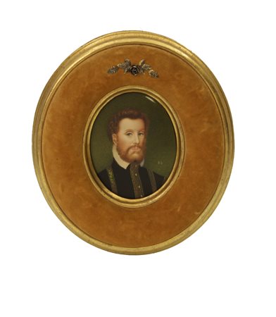 
Miniatura raffigurante piccolo tondo con uomo con barba In cornice  foderata di velluto 
 cm 7x5; con cornice cm 16x13