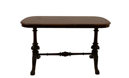  
Tavolino inglese da appoggio in mogano. Inghilterra, inizi del XX secolo 
 cm 66x114x60